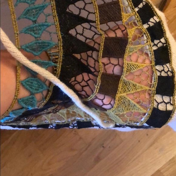 Open back shirt - Picture 3 of 4